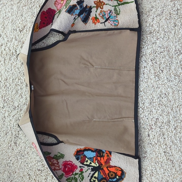 Vintage Floral Needlepoint Vest - Picture 7 of 9